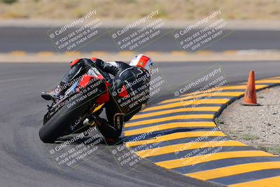 media/Oct-08-2022-SoCal Trackdays (Sat) [[1fc3beec89]]/Turn 11 Backside (1145am)/